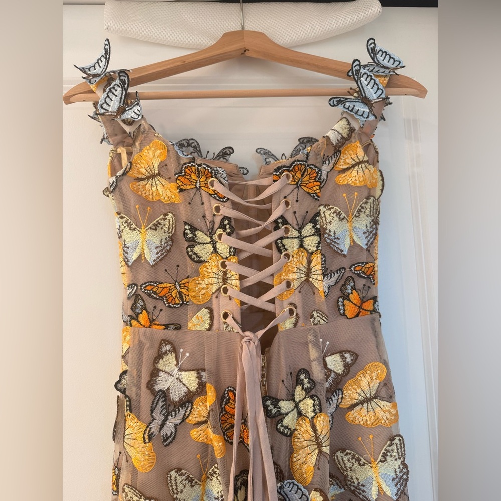 NWOT BRONX AND BANCO Bella 3D Butterfly Jasmine Off the Shoulder Gown - Picture 11 of 16